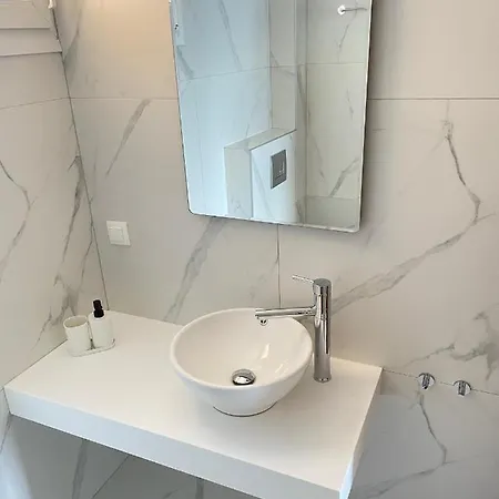 Elvetia Apartment